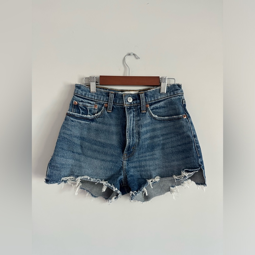 Abercrombie High-Waisted Mom Shorts (curve love)